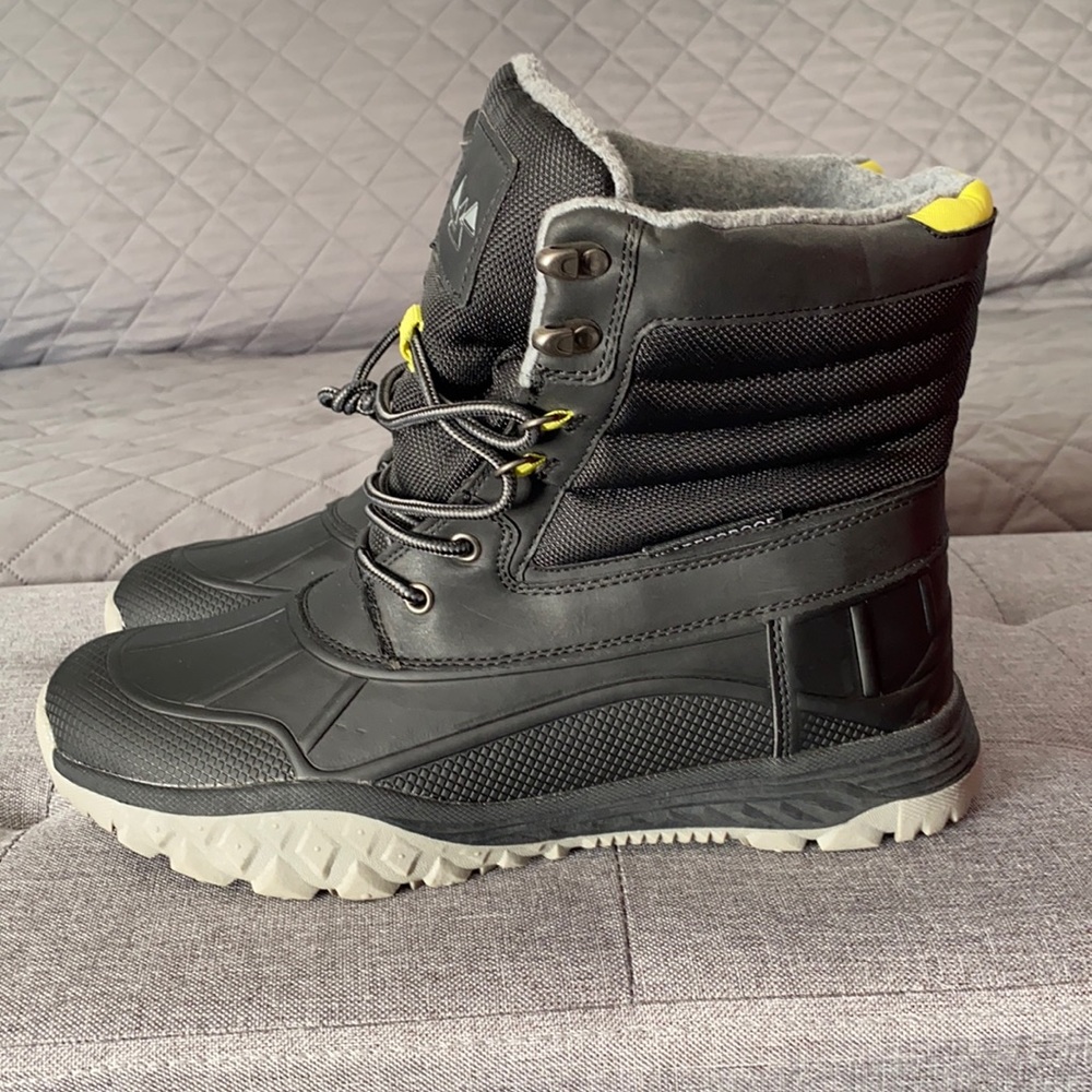 Livergy waterproof boots men’s size 9 1/2 never worn